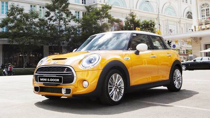 MINI-cooper-5-cua 1