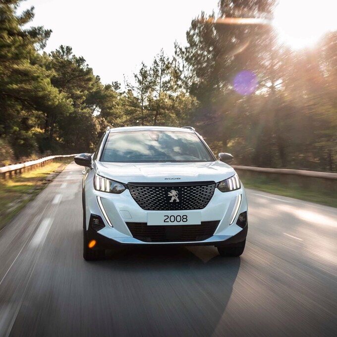  Peugeot 2008 – Mẫu SUV đô thị trẻ trung, phong cách