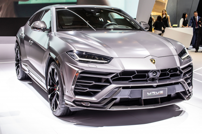 Lamborghini Urus - đối thủ cạnh tranh “nặng ký” của Ferrari Purosangue