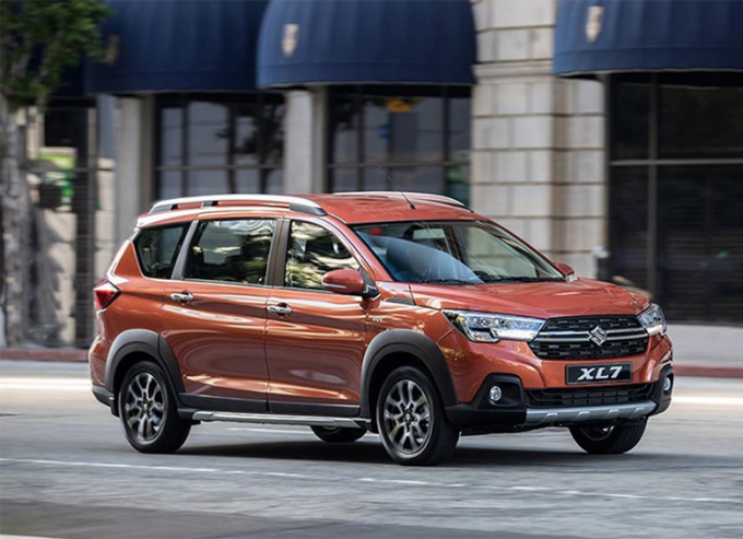 Suzuki XL7
