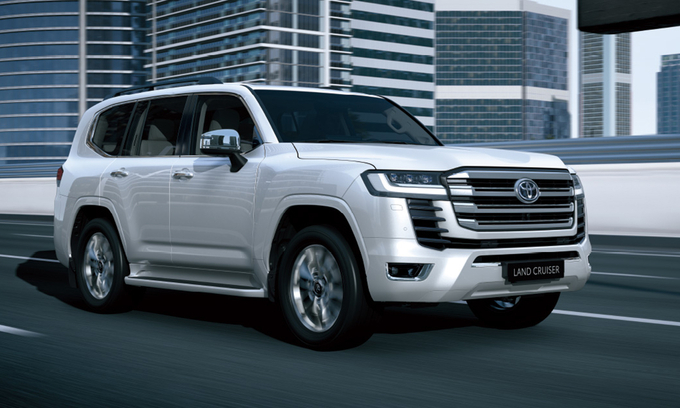 Một số mẫu xe như Land Cruiser và Land Prado, đại lý cũng minh bạch luôn về việc mẫu xe cháy hàng và giúp cho người mua không phải chịu cảnh đặt cọc rồi nhưng phải chờ lâu để lấy xe. Ảnh Toyota