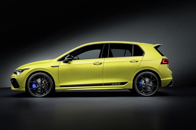 Cấu hình lái xe Drift và Special, được thiết kế riêng cho đường đua Nürburgring, cũng mang lại cảm giác lái thú vị hơn khi rời khỏi đường công cộng.