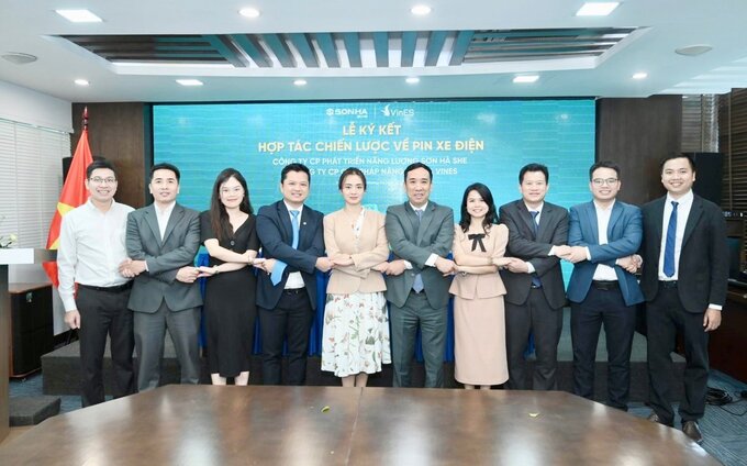 Lễ ký kết Hợp tác chiến lược về pin xe điện diễn ra sáng ngày 27/4