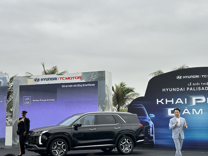 Hyundai Palisade sở hữu thiết kế tinh tế và ấn tượng, tạo nên sự khác biệt về một chiếc SUV được định vị cao cấp nhất trong đội ngũ những chiếc SUV Hyundai.